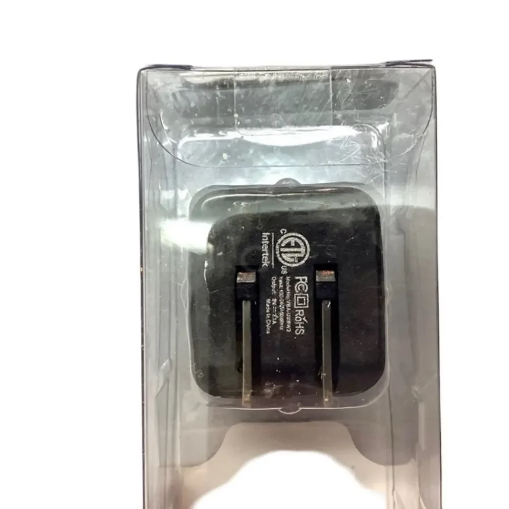 Vibrant Wall Charger, Dual USB, Blister Pack